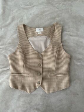 Wilfred Tan and Cream Houndstooth Sleeveless Vest
